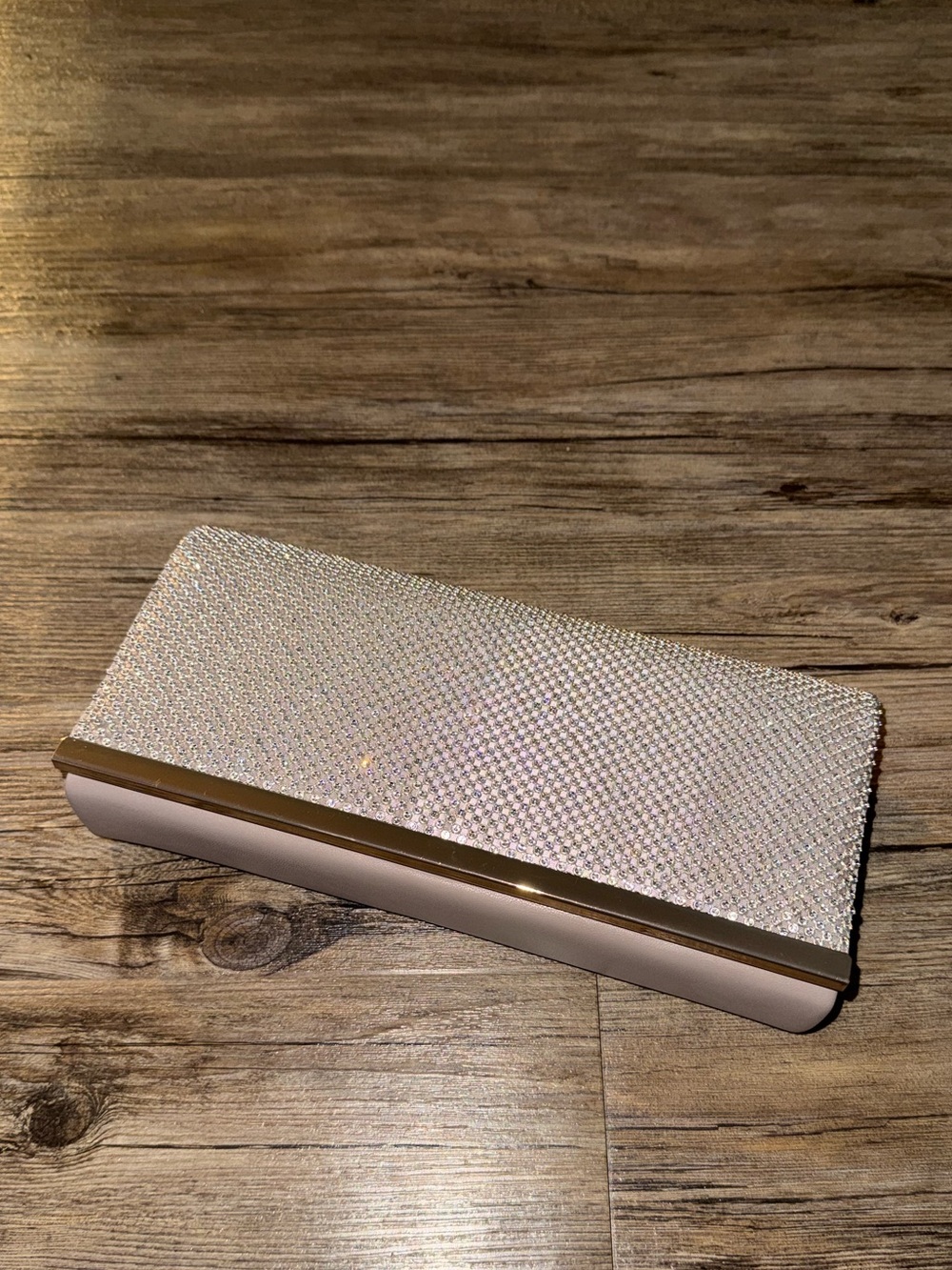 Perry White Clutch